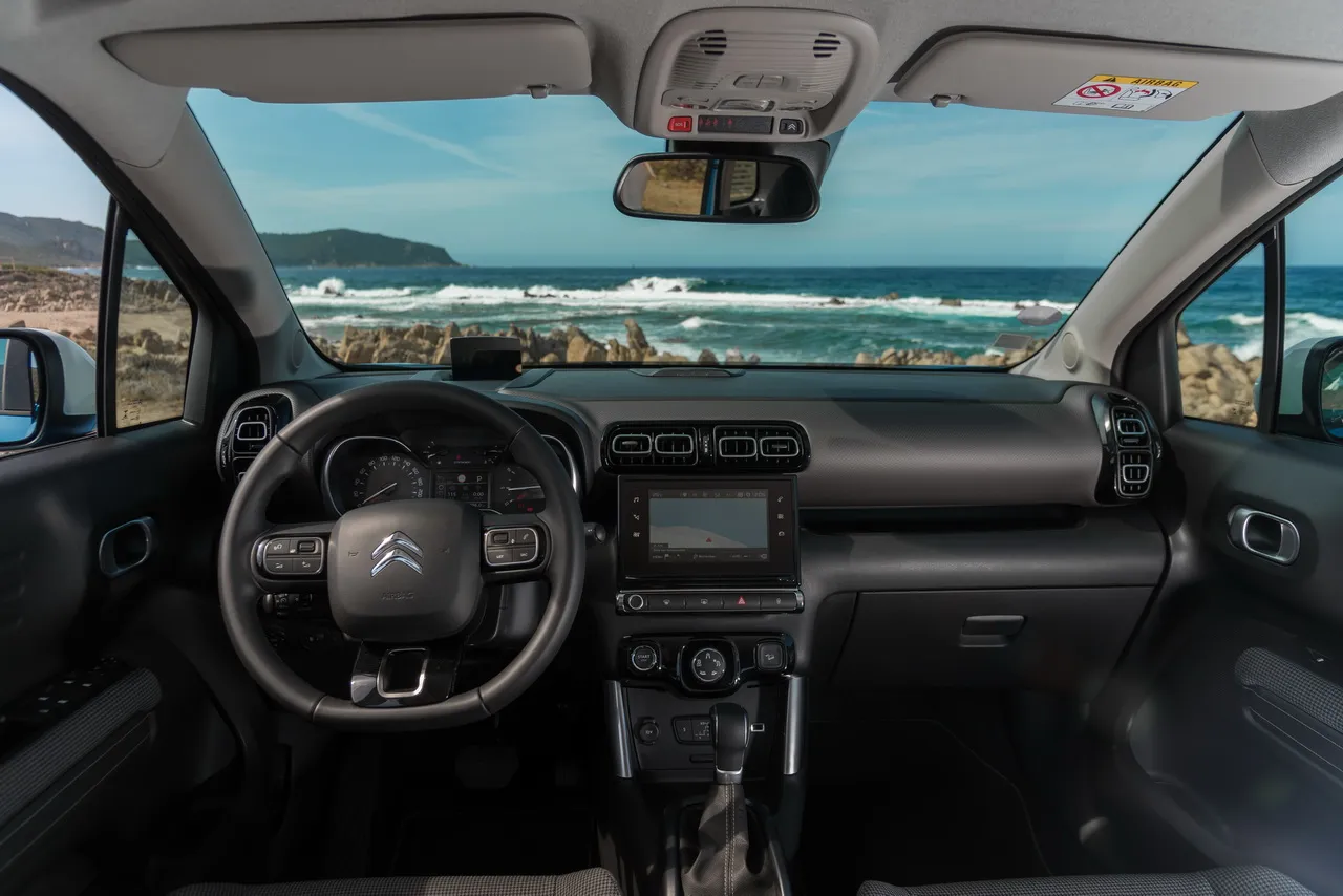 imgi_43_citroen-c3-aircross-shine-bleu-2017-16